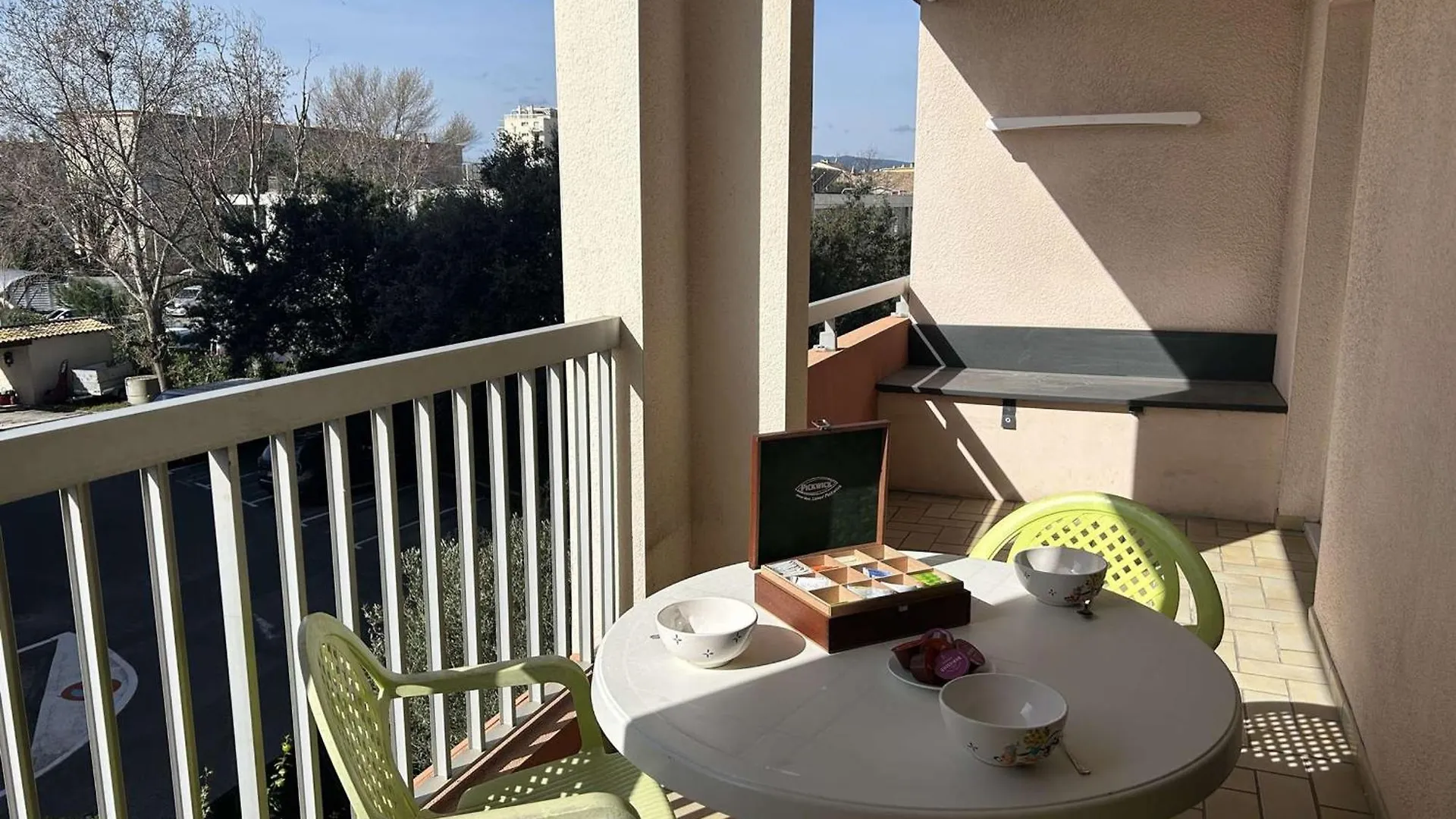 Appartement Lumineux 2 Pieces, Terrasse Au Sud, Parking Prive A Frejus - Fr-1-226A-203
